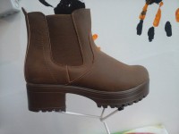 Botim Castanho Simples